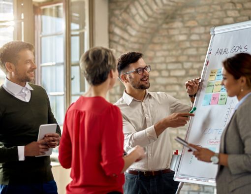 Hyperautomation and digital twins used to simulate and optimize business processes.